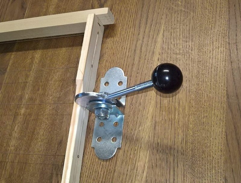 Vielos įtempiklis ekcentrinis